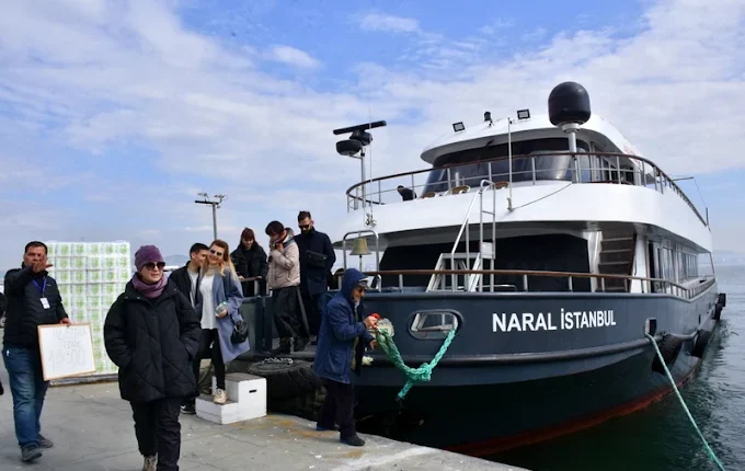 Bosphorus Cruise Tour Boat